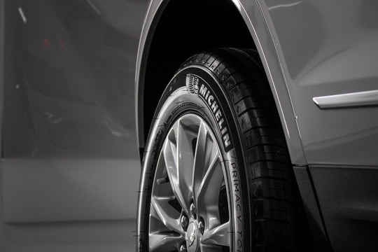 CARPRO PERL - Plastic Engine Rubber Leather Dressing - Car Supplies WarehouseCarProcarprodressinginterior chemicals